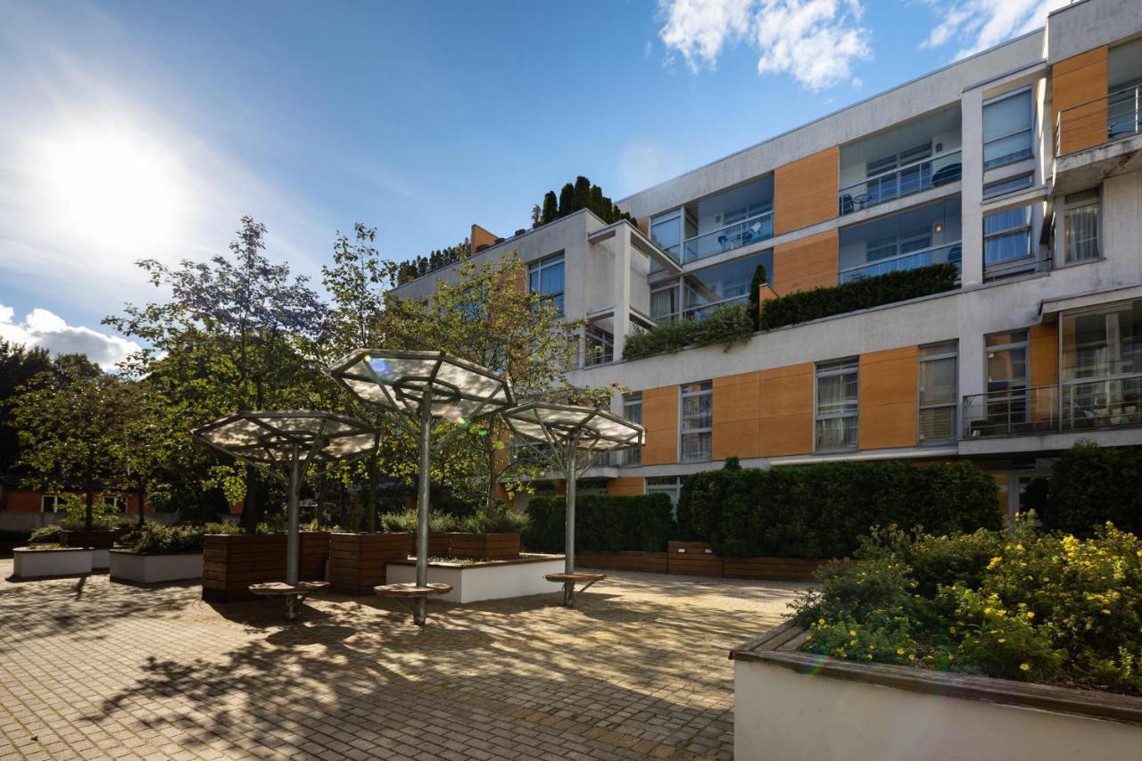 Ziedondarza Park One Bedroom Apartment With Balcony Riga Exteriör bild
