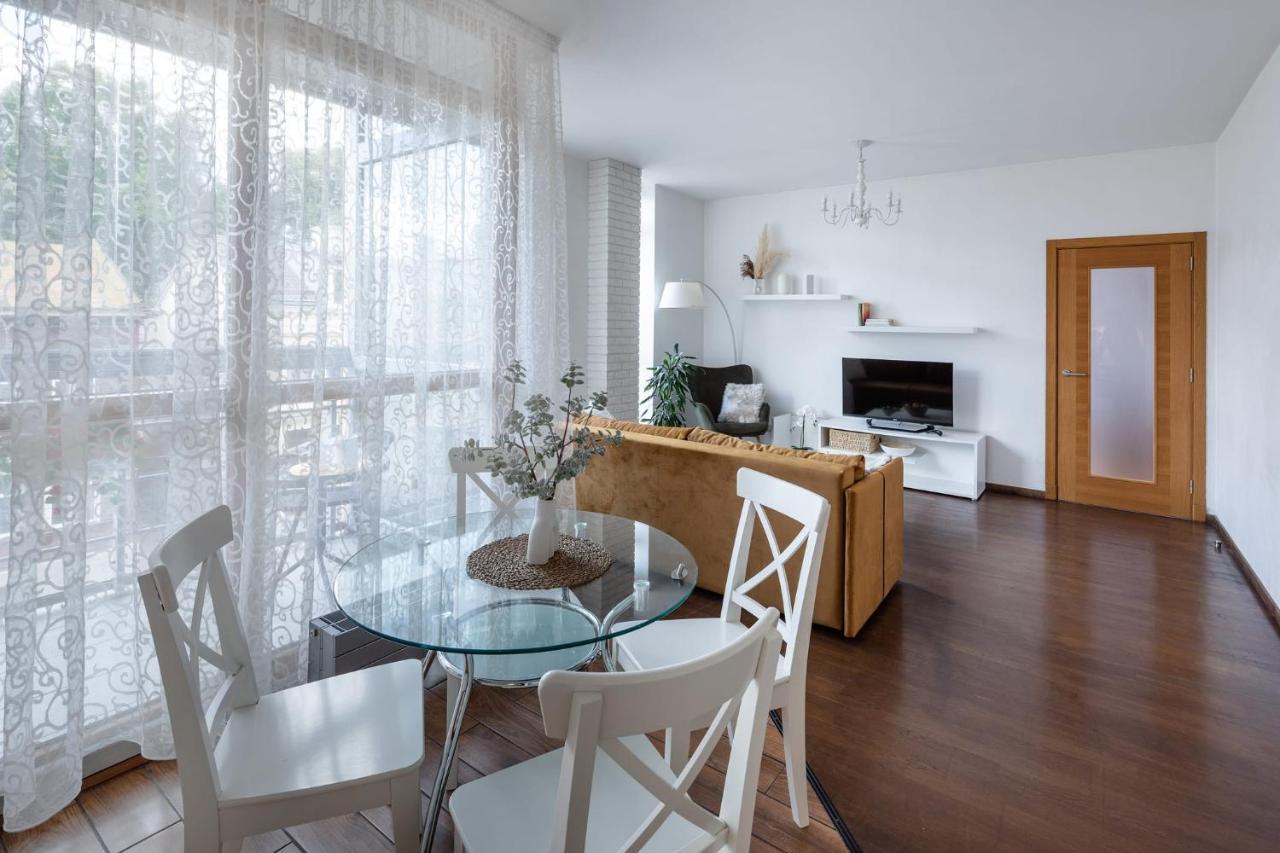 Ziedondarza Park One Bedroom Apartment With Balcony Riga Exteriör bild